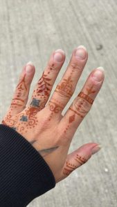 Prírodná henna na telo – dočasné tetovanie – Infernno Tattoo Pezinok Infernno on the Road Chorvátsko (Pakoštane)